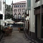 Residencial Chafariz /queimada Фуншал