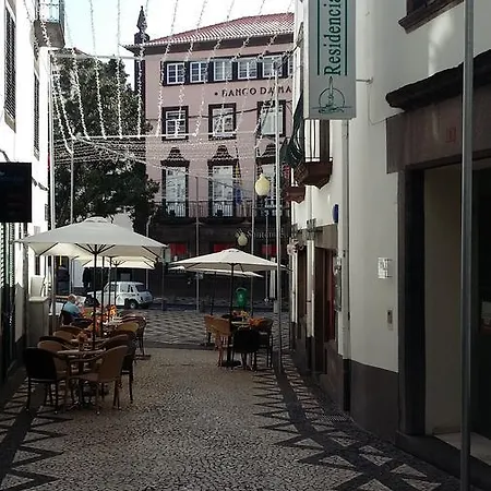 Residencial Chafariz /queimada Фуншал
